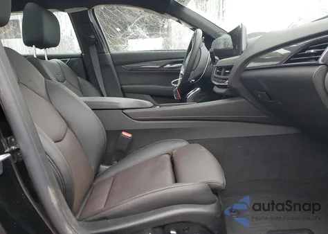 2026 Cadillac Ct5-V z USA, uszkodzony, nr VIN 1G6DV5RW3T0100592